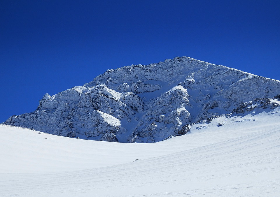 8 cumbres con más de 1.000 metros de altura en Andalucía